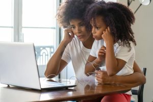 Black Friday seguro: protege tu hogar y tus compras online